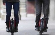 « E-roue », « hoverboards » : quelle place pour ces nouveaux engins sur les trottoirs?