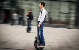 E-trottinettes, hoverboard, gyroroues… les citadins se déchaînent sur les trottoirs