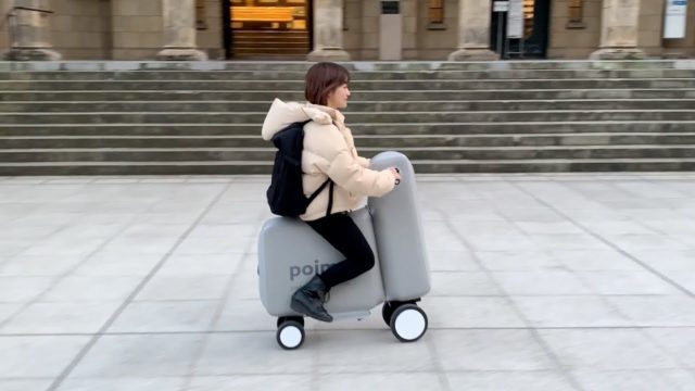 La Poimo, une trottinette électrique gonflable à transporter dans votre sac à dos